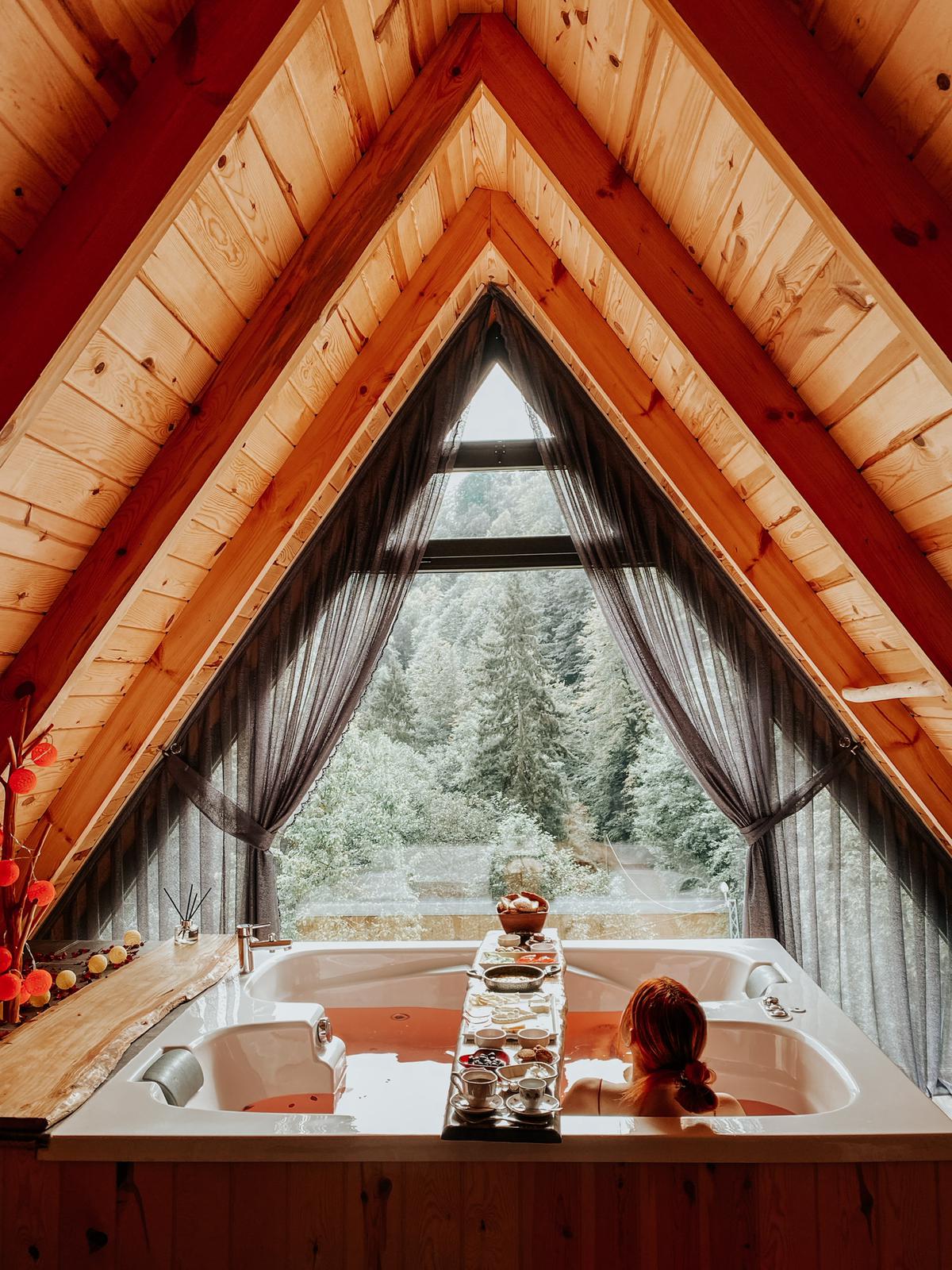 Doğa İle İç İçe Jakuzi